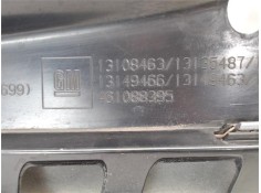 Recambio de rejilla capo para opel astra h berlina referencia OEM IAM 13108463  