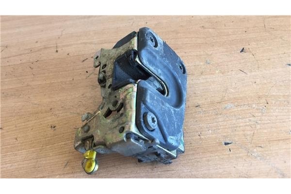 Recambio de cierre electromagnetico trasero izquierdo para renault clio ii fase i (b/cb0) 1.2 referencia OEM IAM   