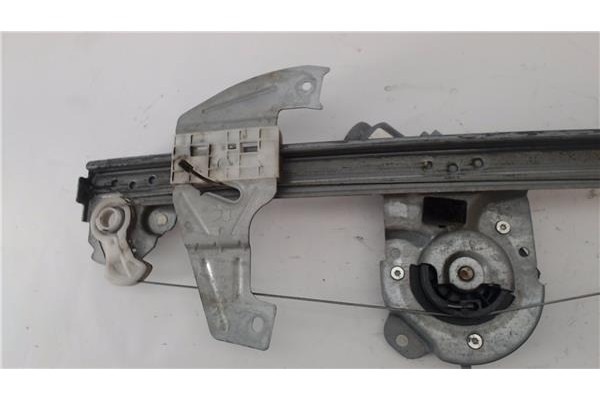 Recambio de mecanismo elevalunas delantero derecho para toyota aygo (kgb/wnb) 1.0 básico referencia OEM IAM 698100H010  