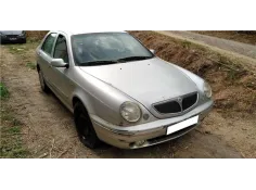 lancia lybra berlina del año 2000