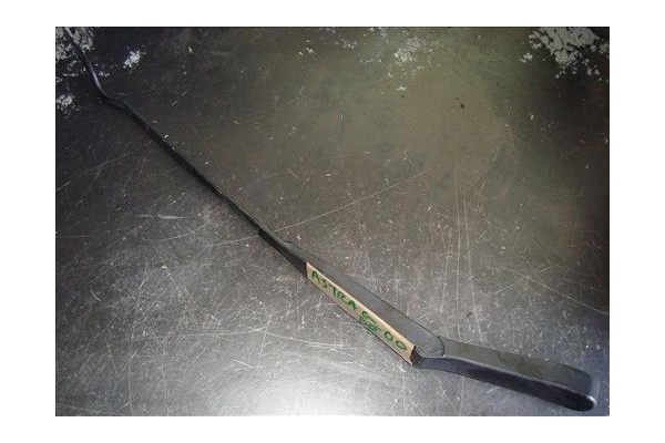 Recambio de brazo limpiaparabrisas delantero para opel astra g fastback (f48_, f08_) 1.7 dti 16v referencia OEM IAM   