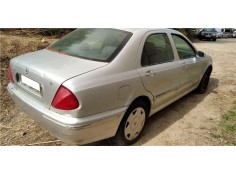 lancia lybra berlina del año 2000