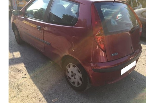 fiat ii punto (188) berlina del año 2000