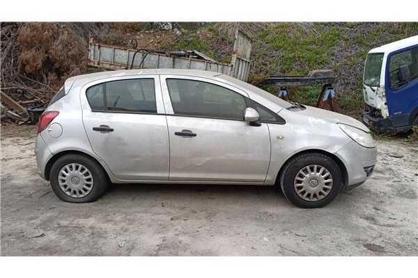 opel corsa d del año 2010