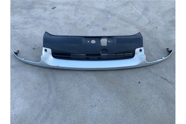 Recambio de rejilla capo para renault clio ii fase i (b/cb0) referencia OEM IAM 7700846870  