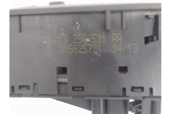 Recambio de mando elevalunas delantero izquierdo para opel corsa d referencia OEM IAM 13258521AA   Recambio de mando elevalunas delantero izquierdo para opel corsa d referencia OEM IAM 13258521AA