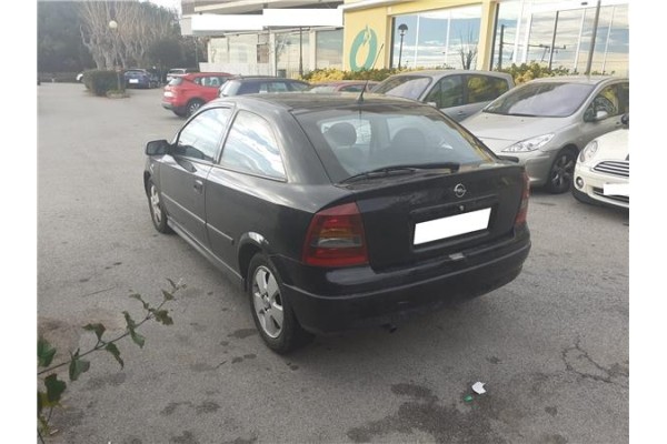 opel astra g berlina del año 2002