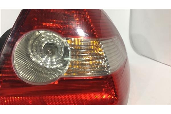 Recambio de piloto trasero derecho para renault megane ii sedán (lm0/1_) 1.5 dci referencia OEM IAM 8200142681  