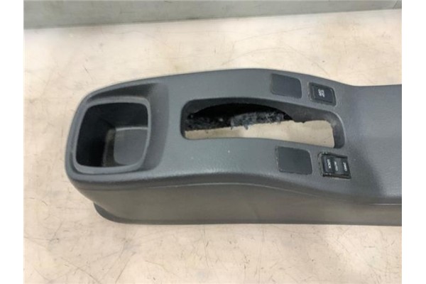 Recambio de embellecedor consola central para fiat sedici (189) 1.9 jtd 8v 120 emotion referencia OEM IAM 71743243  