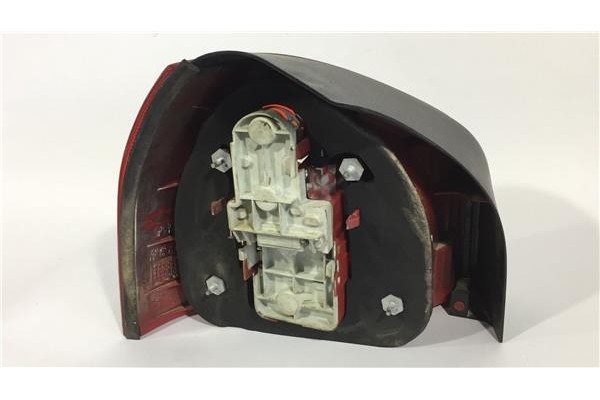 Recambio de piloto trasero derecho para audi a3 (8l) 1.9 tdi ambiente referencia OEM IAM 084411951RR   Recambio de piloto trasero derecho para audi a3 (8l) 1.9 tdi ambiente referencia OEM IAM 084411951RR