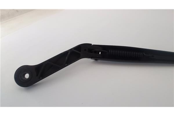 Recambio de brazo limpiaparabrisas delantero derecho para citroen jumper furgón 2.2 hdi 120 referencia OEM IAM 6429CH  