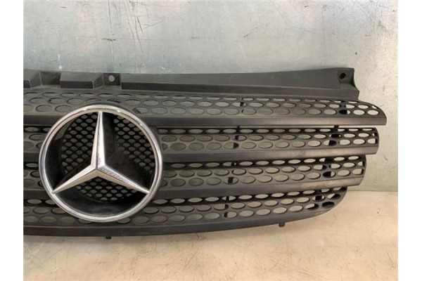 Recambio de rejilla paragolpes delantero para mercedes-benz vito / mixto furgón (w639) 115 cdi referencia OEM IAM A6398800185  