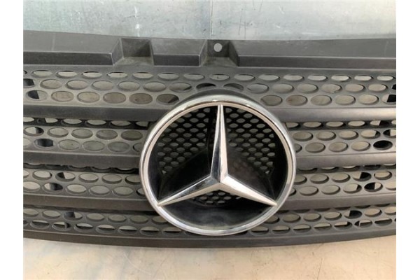 Recambio de rejilla paragolpes delantero para mercedes-benz vito / mixto furgón (w639) 115 cdi referencia OEM IAM A6398800185  