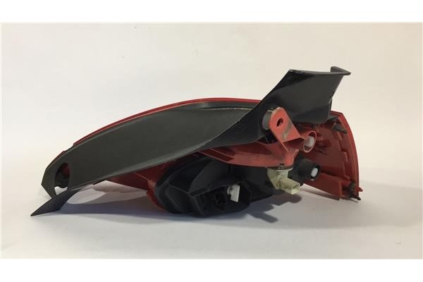 Recambio de piloto trasero izquierdo para renault megane ii (bm0/1_, cm0/1_) 1.9 dci referencia OEM IAM 8200413214 89038181 