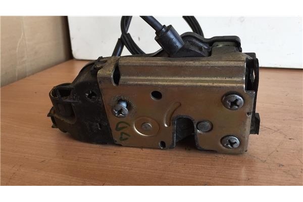 Recambio de cierre electromagnetico delantero derecho para nissan primera berlina (p12) 1.6 acenta referencia OEM IAM   