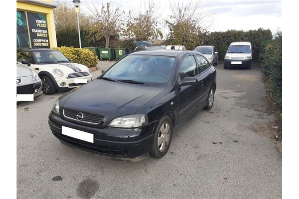 opel astra g berlina del año 2002