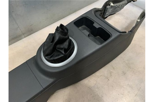 Recambio de embellecedor consola central para fiat sedici (189) 1.9 jtd 8v 120 emotion referencia OEM IAM 71743243  