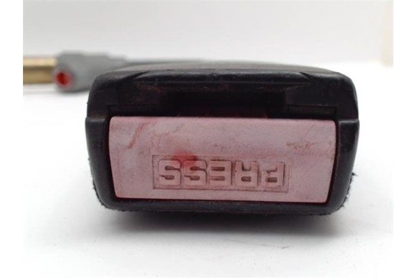 Recambio de enganche cinturon para renault megane ii berlina 5p 1.5 confort authentique referencia OEM IAM   
