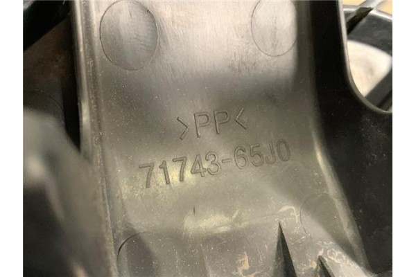 Recambio de rejilla paragolpes delantero para suzuki grand vitara (jb/jt) 1.9 ddis jlx (5-ptas.) referencia OEM IAM 7174365J0  