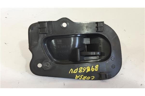 Recambio de manilla int. puerta delantero izquierda para opel corsa b 1.2 i referencia OEM IAM 136667  
