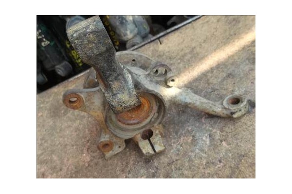 Recambio de mangueta delantero derecha para seat ibiza (6k1) 1.9 d referencia OEM IAM   