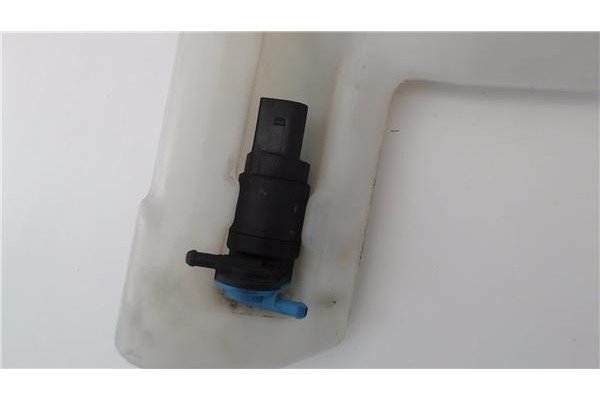 Recambio de deposito limpiaparabrisas para mercedes-benz clase a (bm 168) 1.9 190 (168.032) referencia OEM IAM A1688690020  