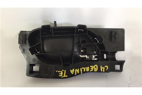 Recambio de manilla int. puerta trasero izquierda para citroen c4 berlina 1.6 vtr plus referencia OEM IAM 9143J9  