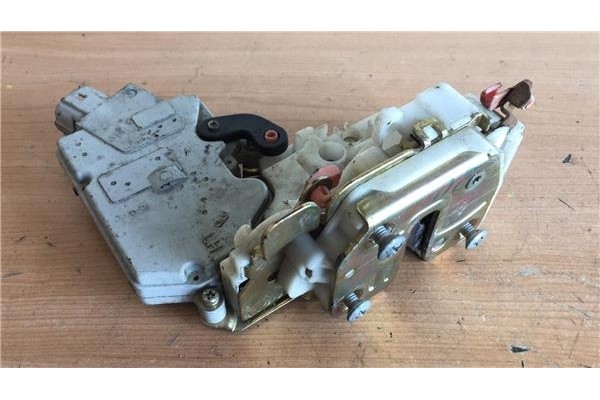 Recambio de cierre electromagnetico delantero izquierdo para nissan primera berlina (p11) 1.6 gx referencia OEM IAM   