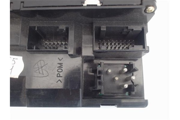 Recambio de mando elevalunas delantero izquierdo para bmw serie 5 berlina (e39) referencia OEM IAM 6904306  