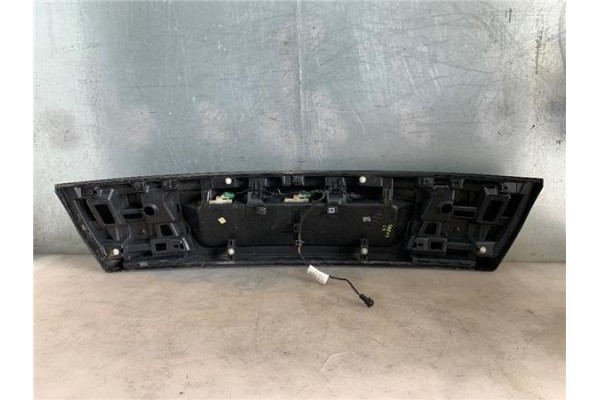 Recambio de moldura porton trasero para citroen c4 picasso 2.0 hdi referencia OEM IAM 8742N6  