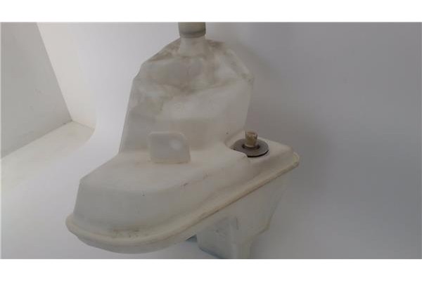 Recambio de deposito limpiaparabrisas para saab 9-3 berlina 1.9 tid referencia OEM IAM 12802446  