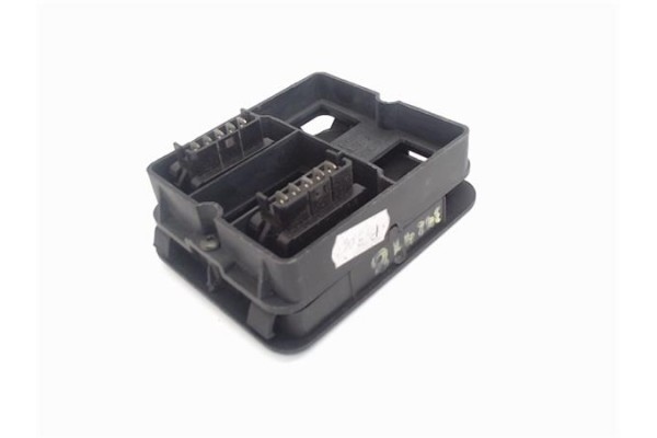 Recambio de mando elevalunas para peugeot 306 break referencia OEM IAM 9610690180  