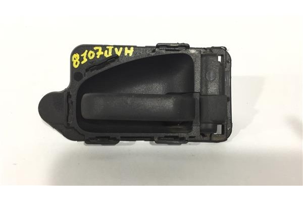 Recambio de manilla int. puerta trasero derecha para citroen saxo 1.1 sx referencia OEM IAM 9618585577  