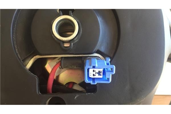 Recambio de volante para kia shuma 1.5 rs 4 berlina referencia OEM IAM K2A357K50 98118HANG 