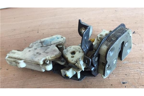 Recambio de cierre electromagnetico trasero izquierdo para nissan primera berl./ traveller (p10/w10) 1.6 gx berlina (a,e) refere