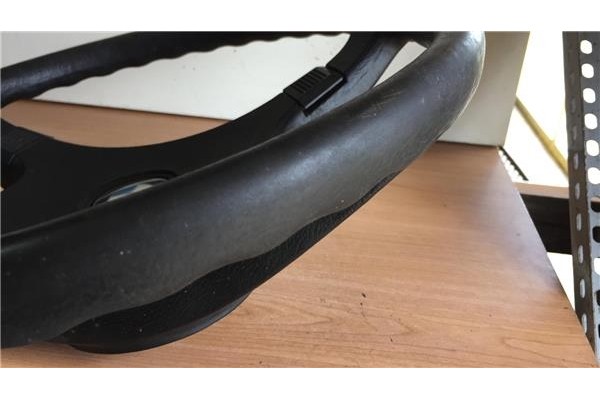 Recambio de volante para bmw serie 5 (e28) 2.0 520i referencia OEM IAM 11188102  