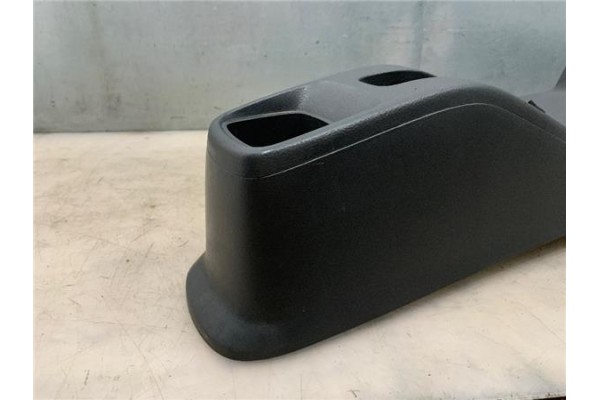 Recambio de embellecedor consola central para fiat sedici (189) 1.9 jtd 8v 120 emotion referencia OEM IAM 71743243  