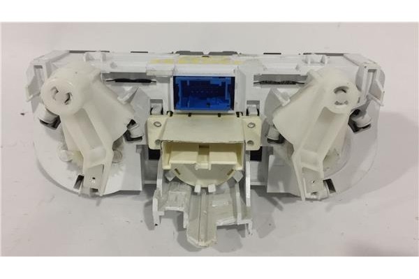 Recambio de mandos climatizador para opel corsa d 1.3 cdti referencia OEM IAM 6822108  