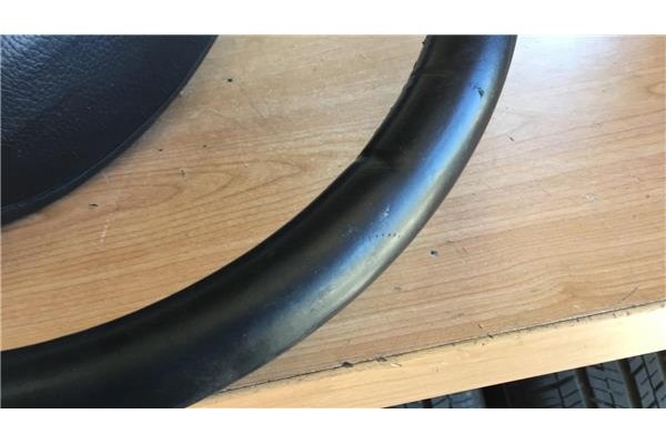 Recambio de volante para opel vectra b berlina 1.6 cd referencia OEM IAM 3110217  