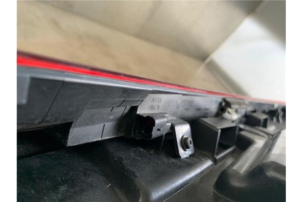 Recambio de aleron trasero para citroen c4 picasso 2.0 hdi referencia OEM IAM 8742P9  