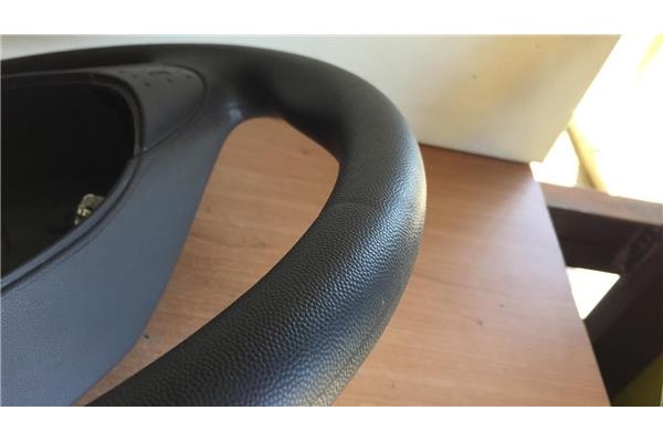 Recambio de volante para opel corsa c 1.4 comfort referencia OEM IAM 9156010 8039566 