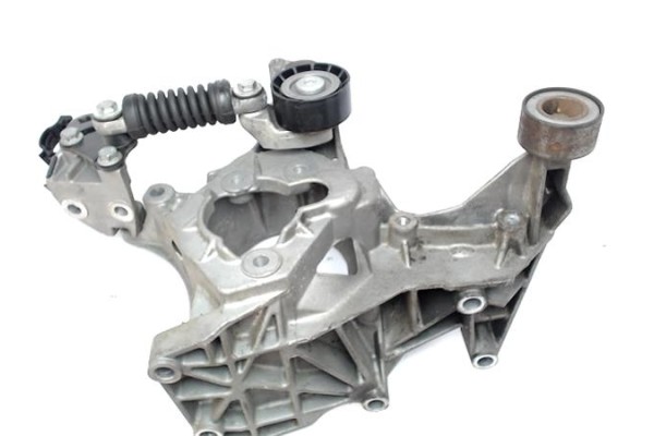 Recambio de soporte motor para renault megane i classic (la0) referencia OEM IAM   