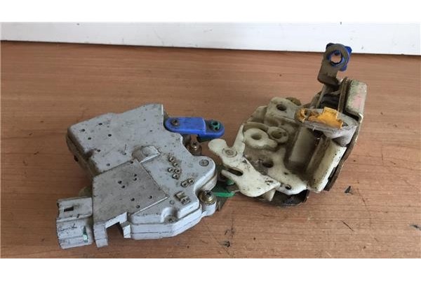 Recambio de cierre electromagnetico delantero izquierdo para nissan terrano ii (r20) 2.7 comfort plus referencia OEM IAM   