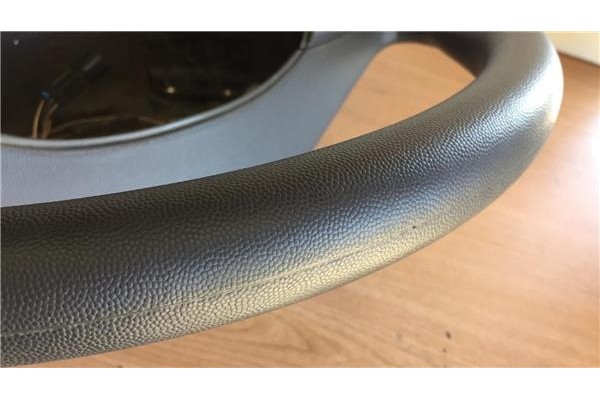 Recambio de volante para opel corsa c 1.2 comfort referencia OEM IAM 8039566 2440253A 