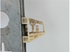 Recambio de mecanismo elevalunas delantero derecho para renault megane ii berlina 5p referencia OEM IAM 820028071  