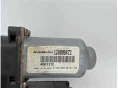 Recambio de mecanismo elevalunas delantero derecho para renault megane ii berlina 5p referencia OEM IAM 820028071  