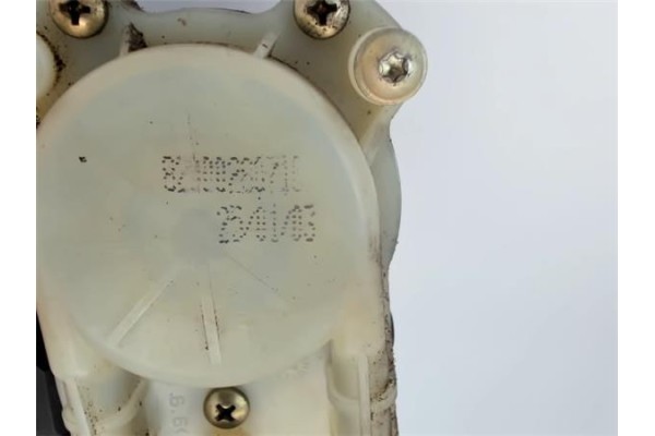 Recambio de mecanismo elevalunas delantero derecho para renault megane ii berlina 5p referencia OEM IAM 820028071  