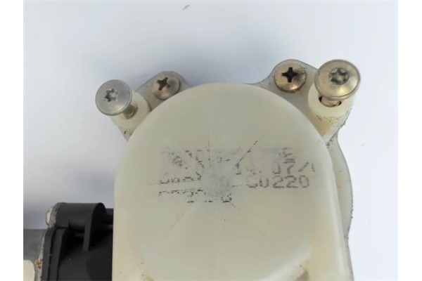 Recambio de mecanismo elevalunas delantero derecho para renault megane ii berlina 5p referencia OEM IAM 820028071  