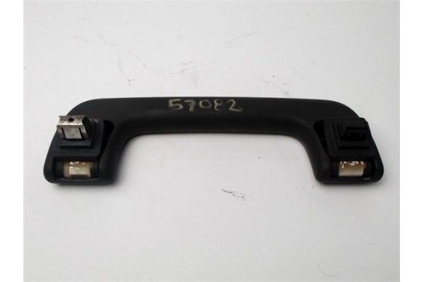 Recambio de asidero superior delantero derecho para audi rs3 sportback (8vf) 2.5 tfsi quattro referencia OEM IAM 8V0857607  