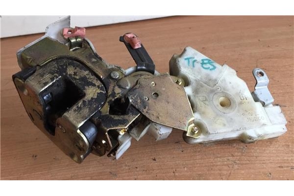 Recambio de cierre electromagnetico trasero izquierdo para nissan almera (n16/e) 1.5 acenta referencia OEM IAM   